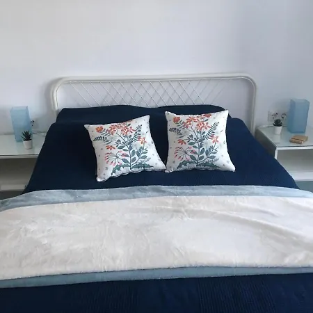 Bright Apt. With Sea View And Pool * טורמולינוס