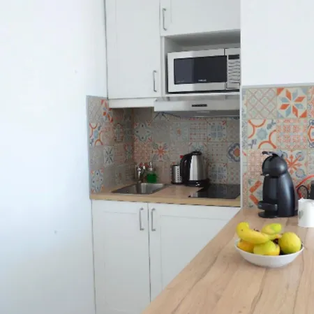 דירה Bright Apt. With Sea View And Pool