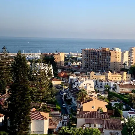 דירה Bright Apt. With Sea View And Pool